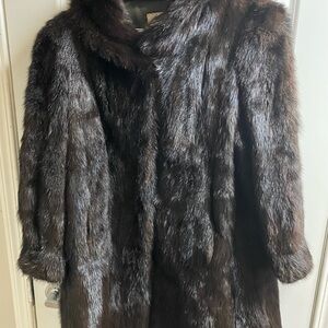 Lady’s Robinson Fur Salon Coat Sz 12 Length 38” Sleeves 23” Pit to Pit is  22”